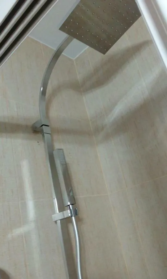 piso primera linea de playa en fuengirola recien reformado Apartamento España